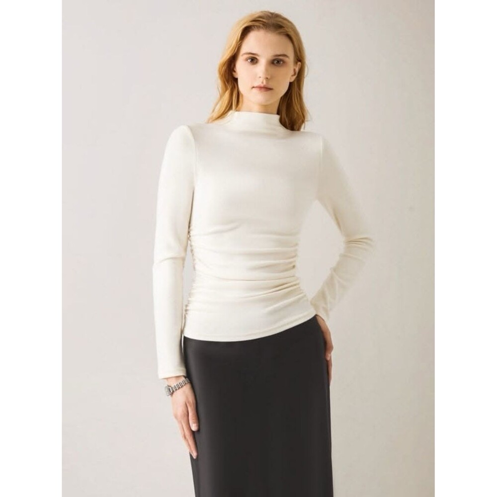 NEW OGL ProWarm Thermal Ruched Sides Tuckable Mockneck Top Off White Medium NWT